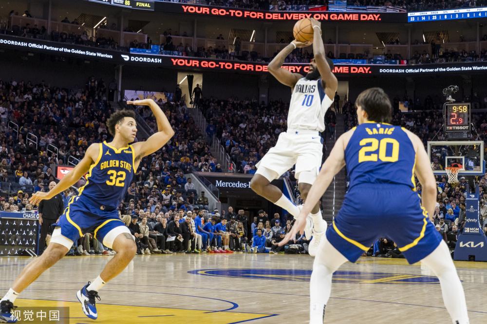 传球和场上 传球和场上